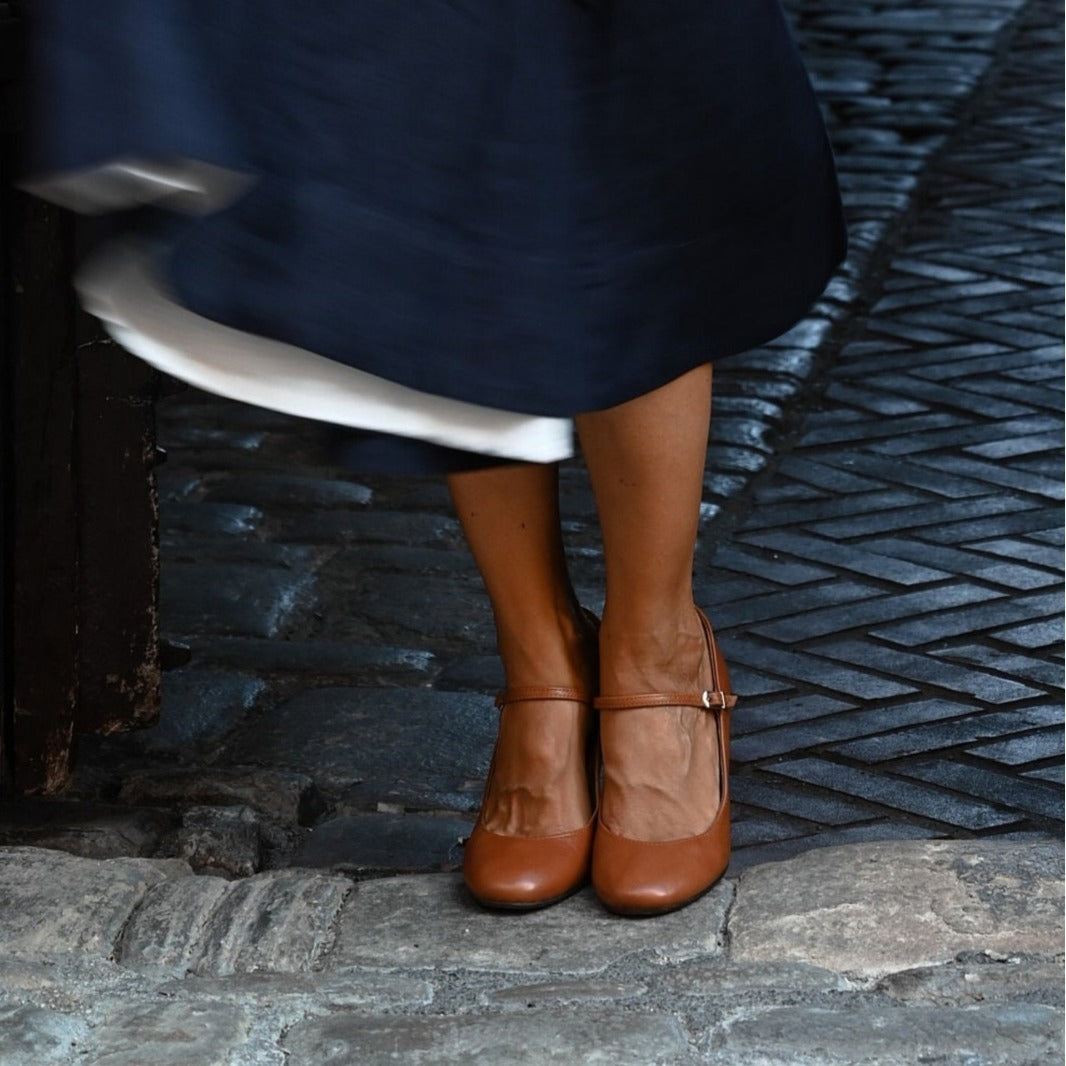 Fashion Pointed 40-43 Plus Size Buckle Strap Shallow Mouth Pumps Women